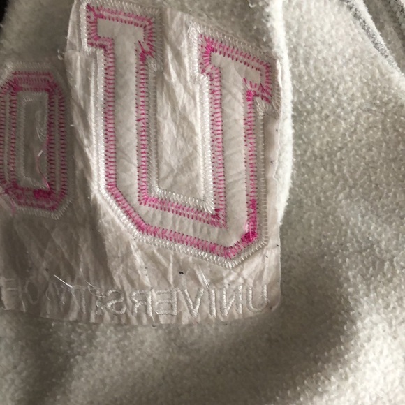 University of Manitoba Zip-Up Hoodie - Picture 8 of 15